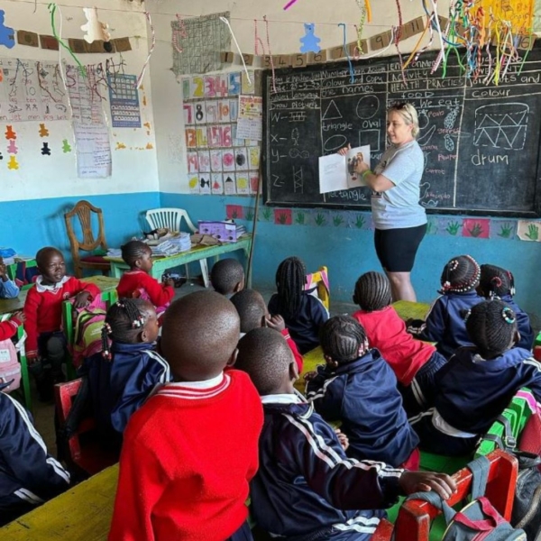 teaching-class-kenya