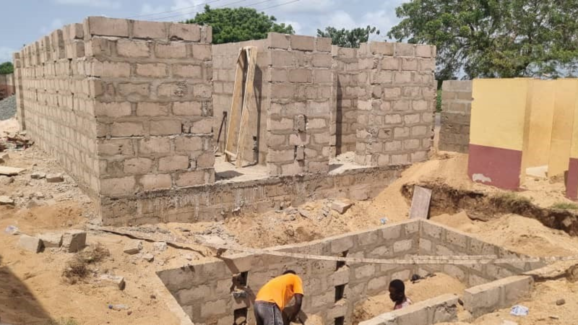 school-toilets-ghana